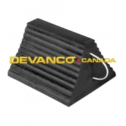 Wheel Chock 68-9U Pyramid Rubber with U Handle